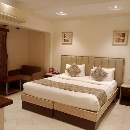 Meritas Crystal Resort Lonavala Luaran gambar